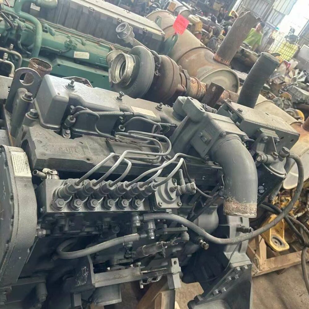 Дизельный двигатель внутреннего сгорания ДВС Komatsu 6D114 (1) Дизельный двигатель внутреннего сгорания ДВС Komatsu 6D114