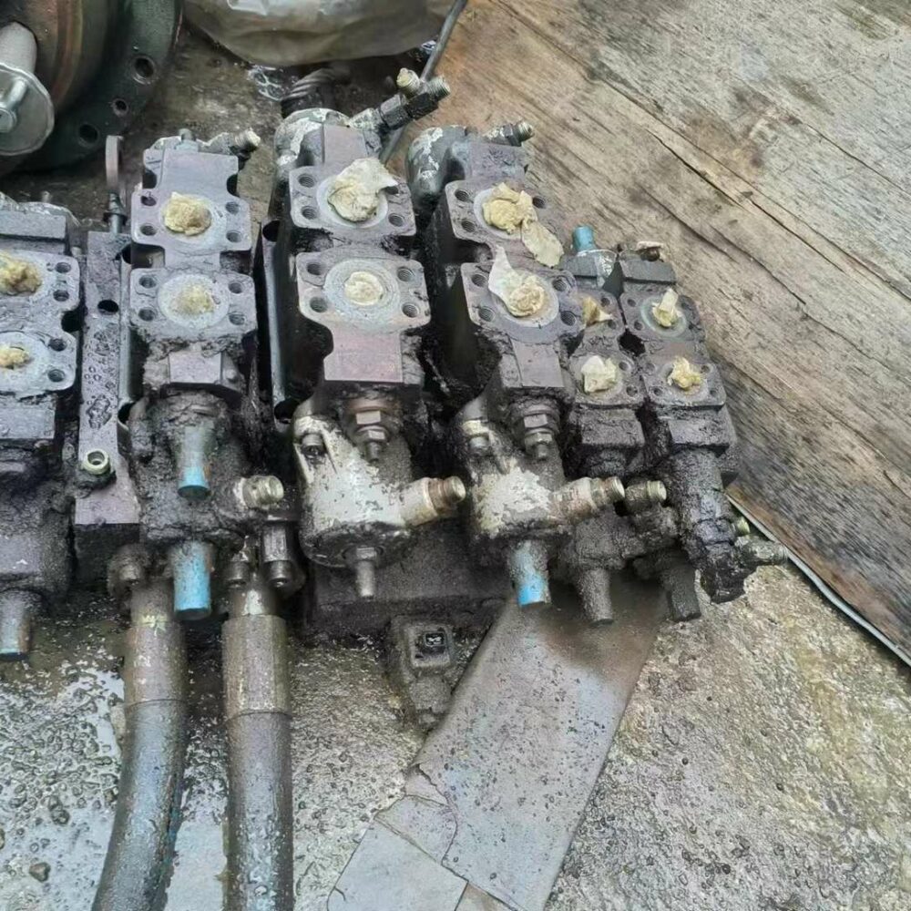 Гидрораспределитель Liebherr 914 Гидрораспределитель Liebherr 914